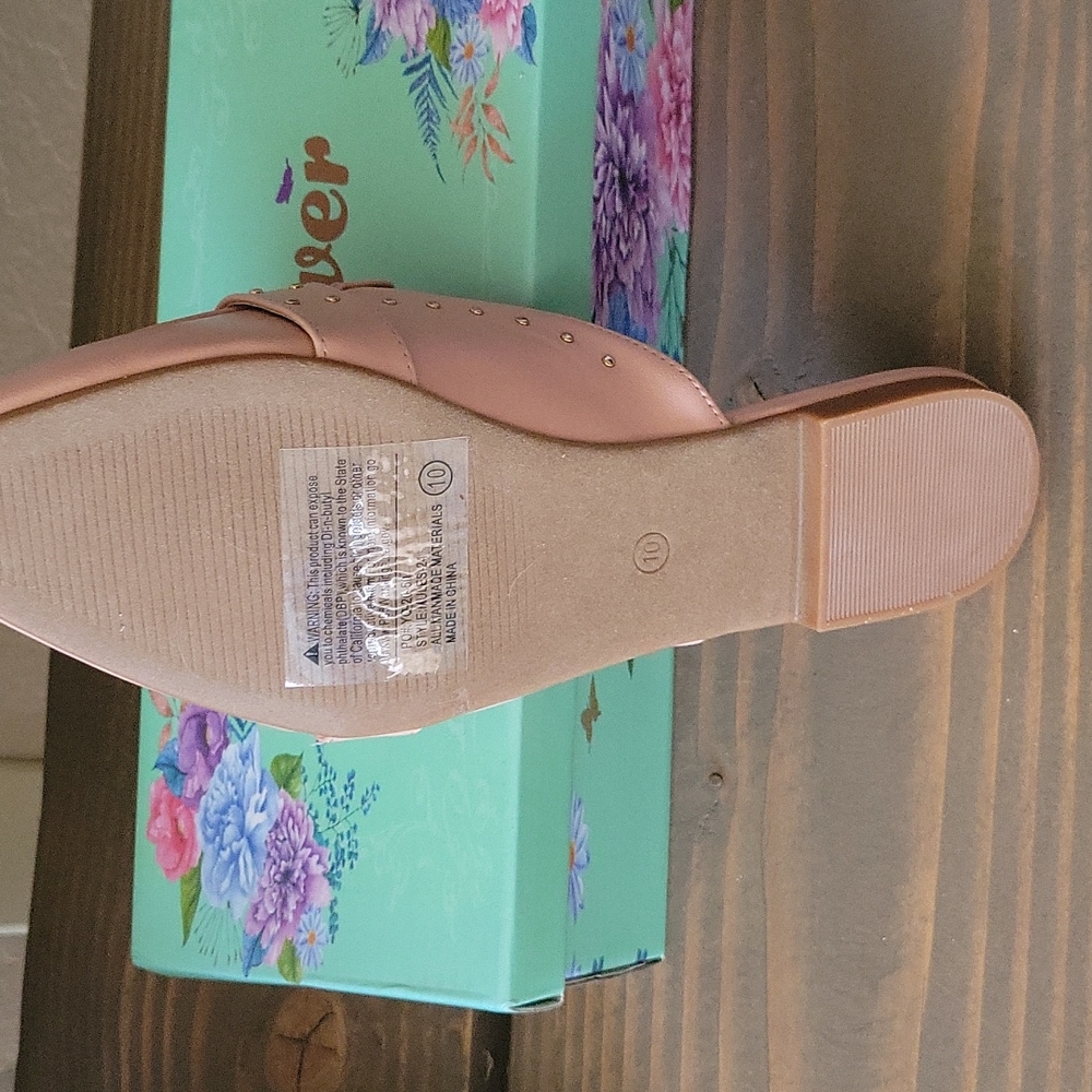 Shoes - Picture 2 of 2